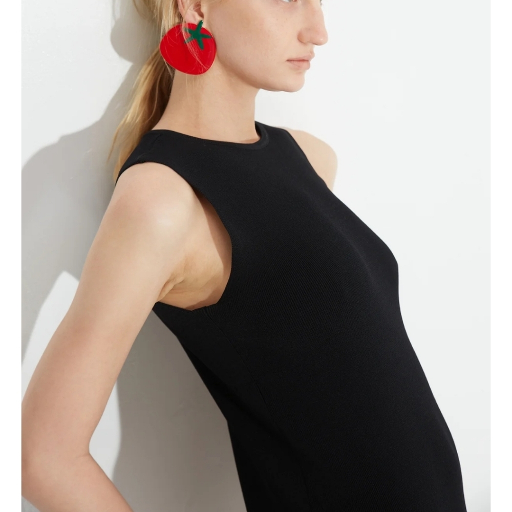 Knits By Canoga Top in Black